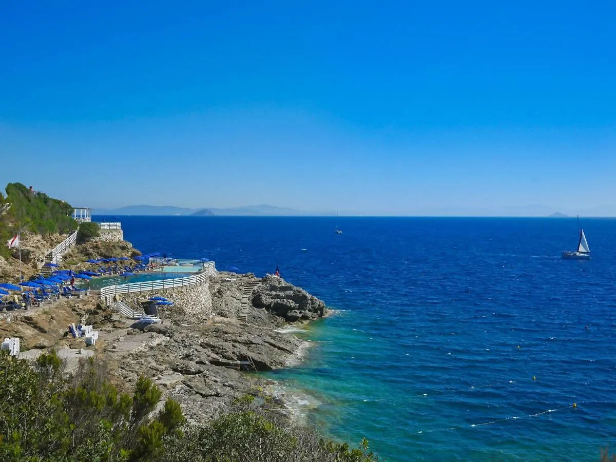 Apartment Locazione Turistica Capo D'Arco-1