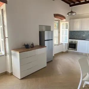 Casa Mirella Porto Azzurro